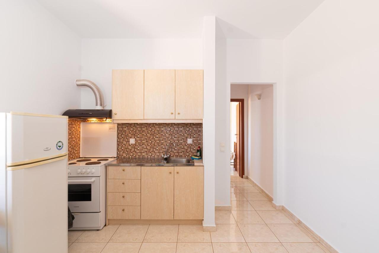 Boggi Apartment Goudhouros Exterior photo