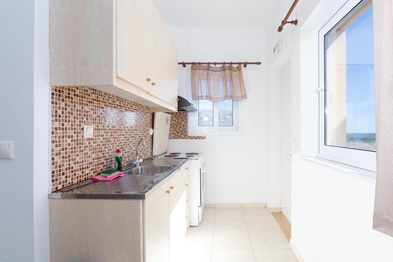 Boggi Apartment Goudhouros Exterior photo